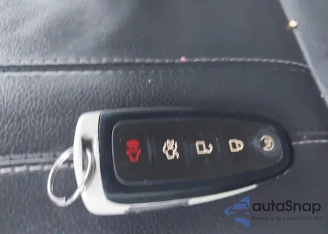 2013 Ford Escape Titanium z USA, uszkodzony, nr VIN 1FMCU9J9XDUB88460